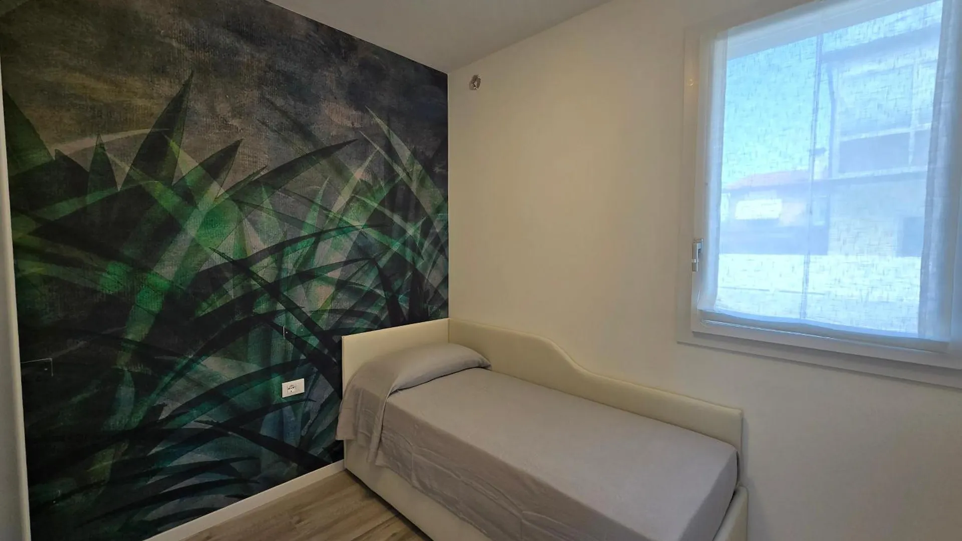 Home23Jesolo! Beach, Parking And Bikes Included 0*, Lido di Jesolo Italy