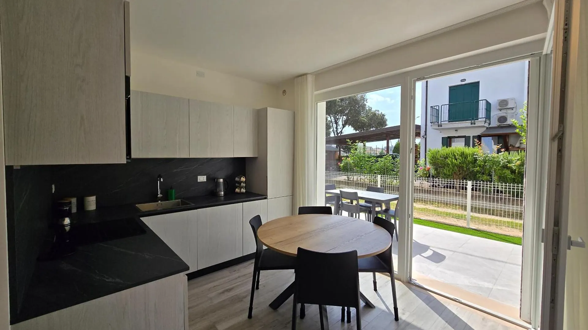 Apartment Home23Jesolo! Beach, Parking And Bikes Included